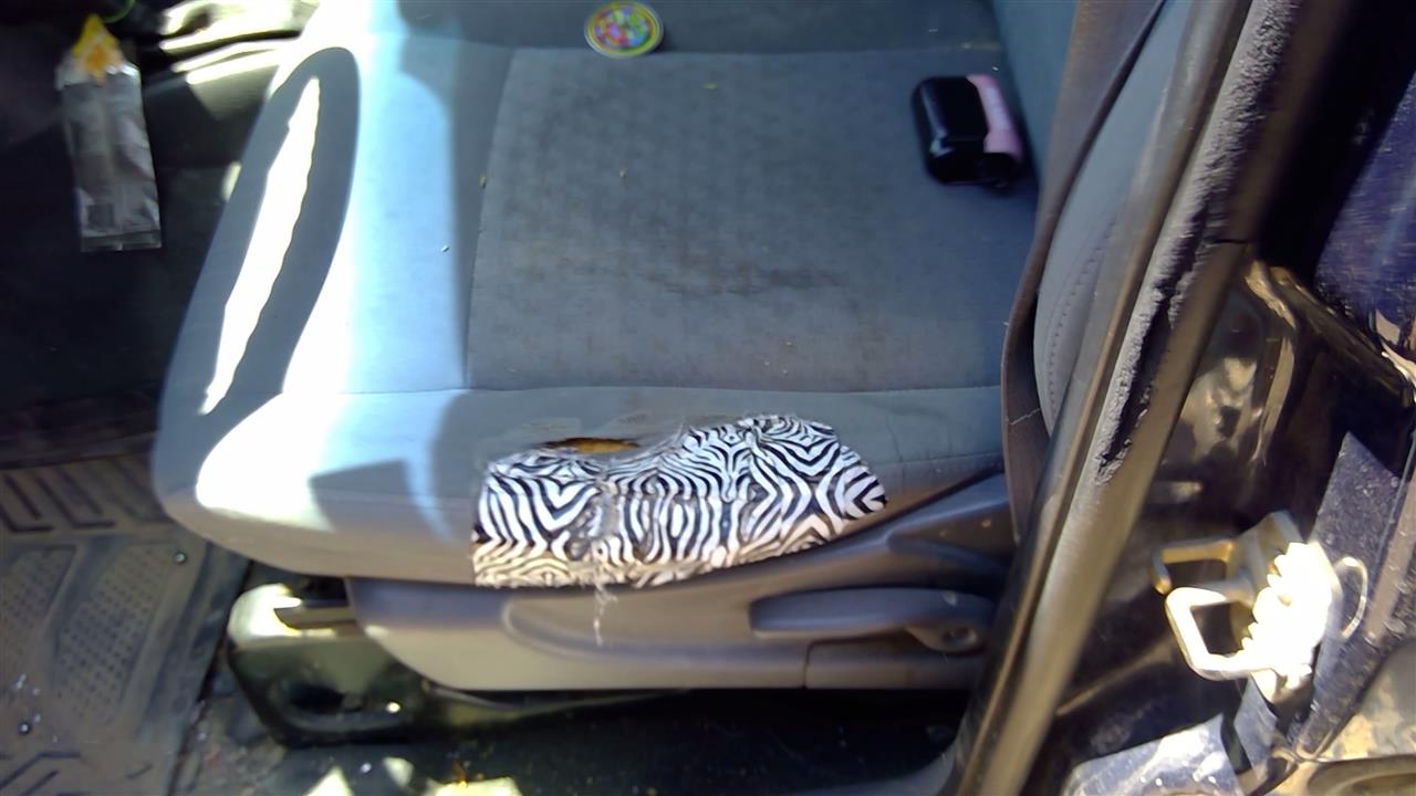 https://f005.backblazeb2.com/file/img-partshotlines-com/Inventory/SW52/Vehicle/19952_03.jpg