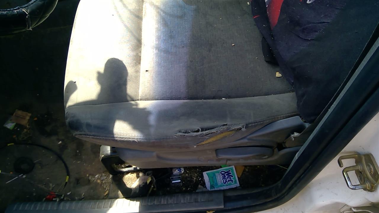 https://f005.backblazeb2.com/file/img-partshotlines-com/Inventory/SW52/Vehicle/19956_03.jpg