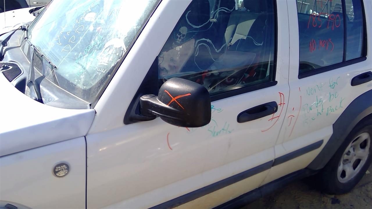 https://f005.backblazeb2.com/file/img-partshotlines-com/Inventory/SW52/Vehicle/19956_09.jpg