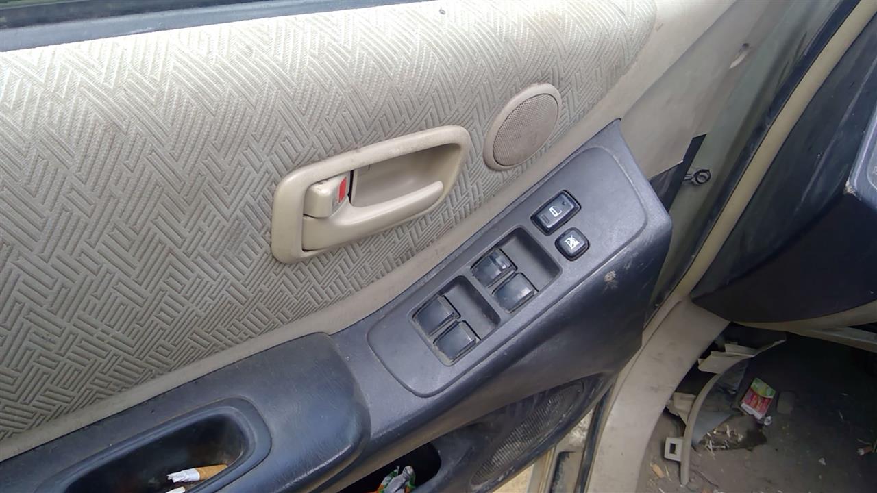 https://f005.backblazeb2.com/file/img-partshotlines-com/Inventory/SW52/Vehicle/19957_02.jpg