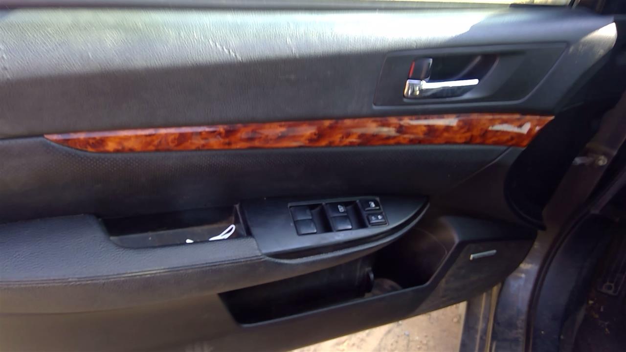 https://f005.backblazeb2.com/file/img-partshotlines-com/Inventory/SW52/Vehicle/19958_02.jpg