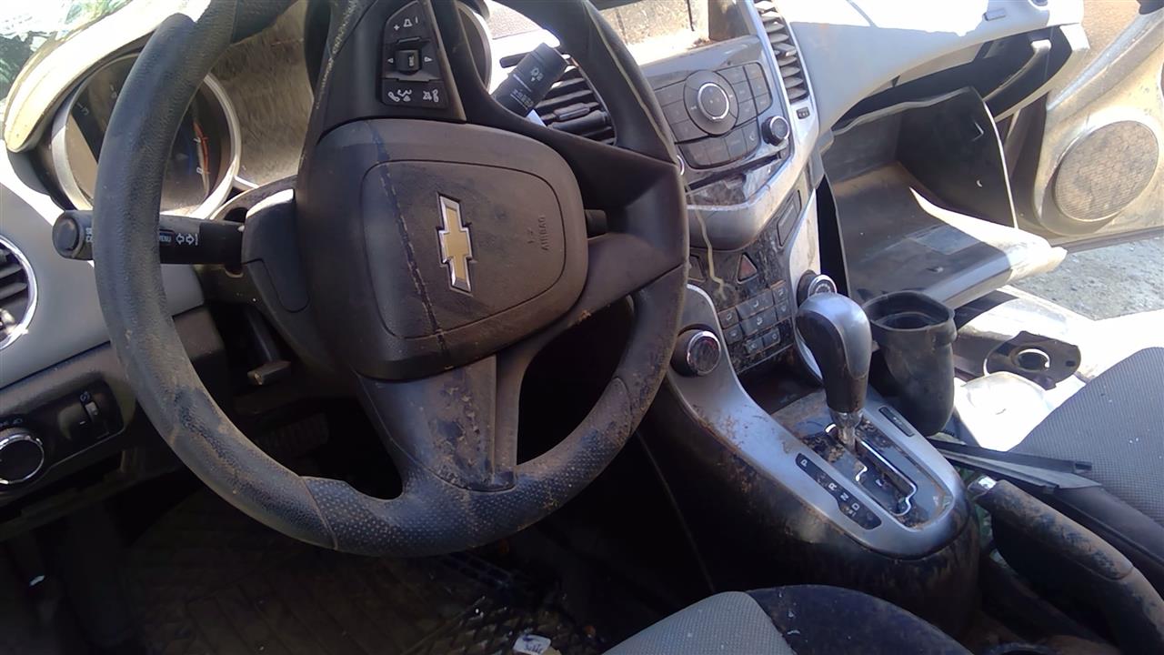 https://f005.backblazeb2.com/file/img-partshotlines-com/Inventory/SW52/Vehicle/19965_02.jpg