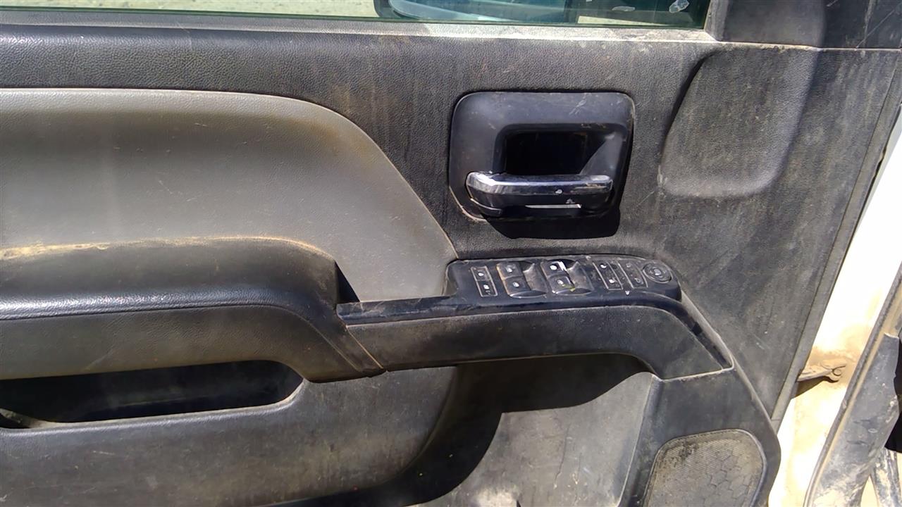 https://f005.backblazeb2.com/file/img-partshotlines-com/Inventory/SW52/Vehicle/19975_02.jpg