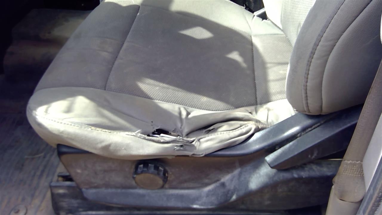 https://f005.backblazeb2.com/file/img-partshotlines-com/Inventory/SW52/Vehicle/19990_03.jpg