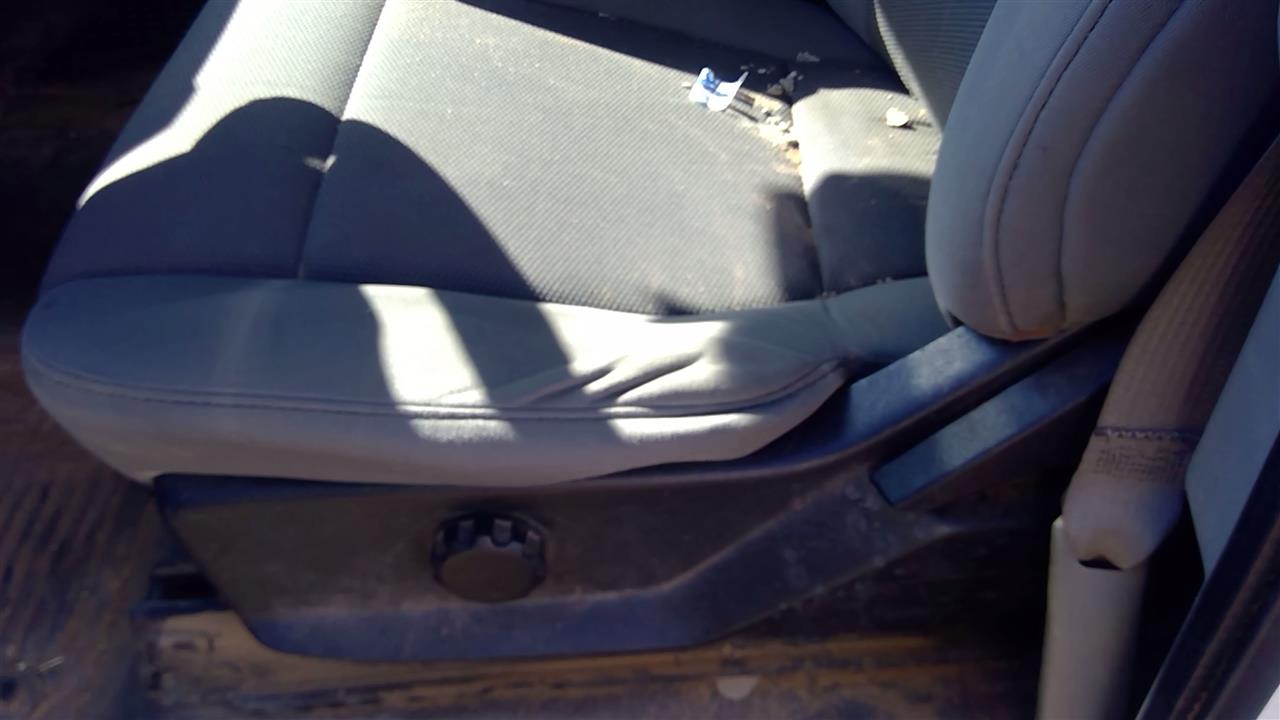 https://f005.backblazeb2.com/file/img-partshotlines-com/Inventory/SW52/Vehicle/19993_03.jpg