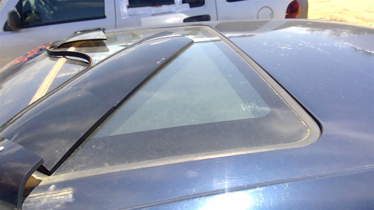 https://f005.backblazeb2.com/file/img-partshotlines-com/Inventory/SW52/Vehicle/19997_04.jpg