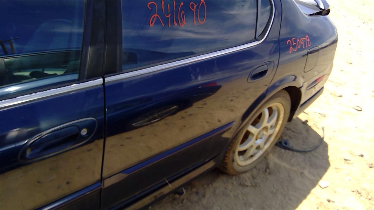 https://f005.backblazeb2.com/file/img-partshotlines-com/Inventory/SW52/Vehicle/19997_10.jpg