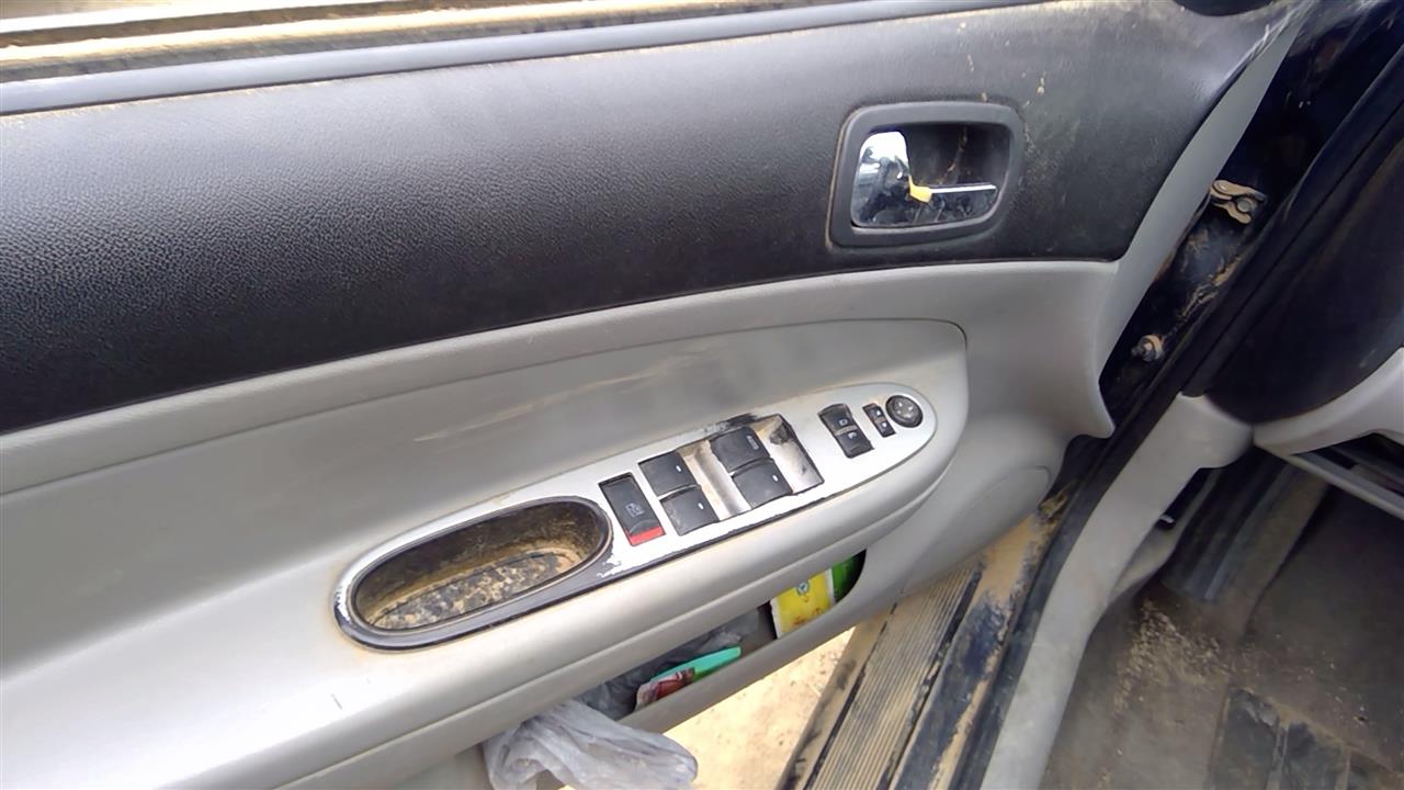 https://f005.backblazeb2.com/file/img-partshotlines-com/Inventory/SW52/Vehicle/20001_02.jpg