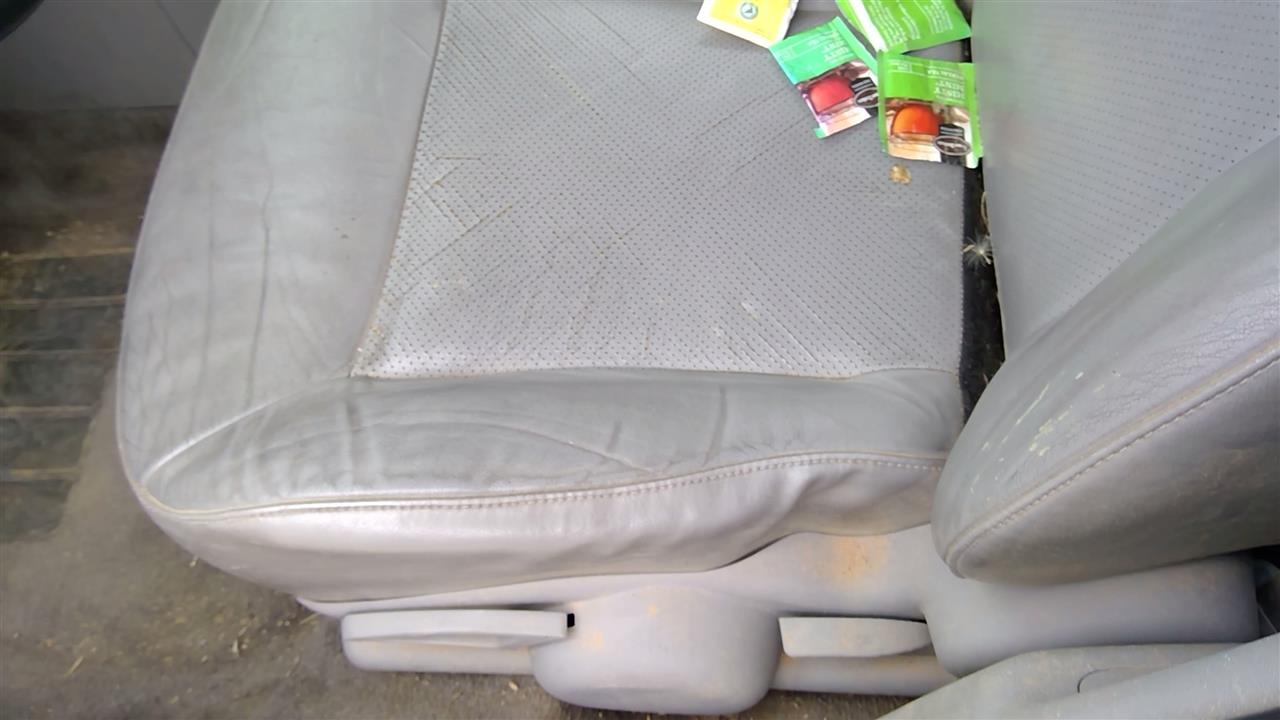 https://f005.backblazeb2.com/file/img-partshotlines-com/Inventory/SW52/Vehicle/20001_03.jpg