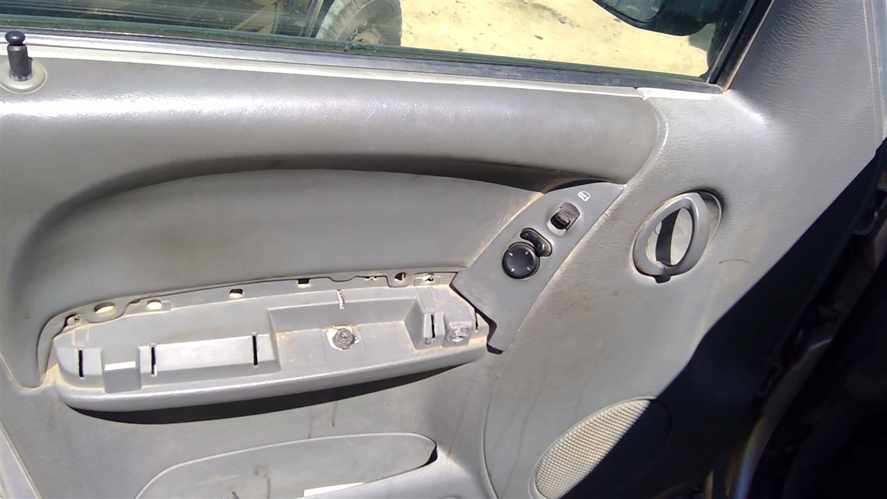 https://f005.backblazeb2.com/file/img-partshotlines-com/Inventory/SW52/Vehicle/20005_02.jpg
