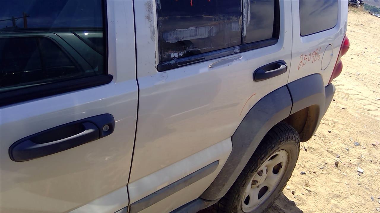 https://f005.backblazeb2.com/file/img-partshotlines-com/Inventory/SW52/Vehicle/20005_10.jpg