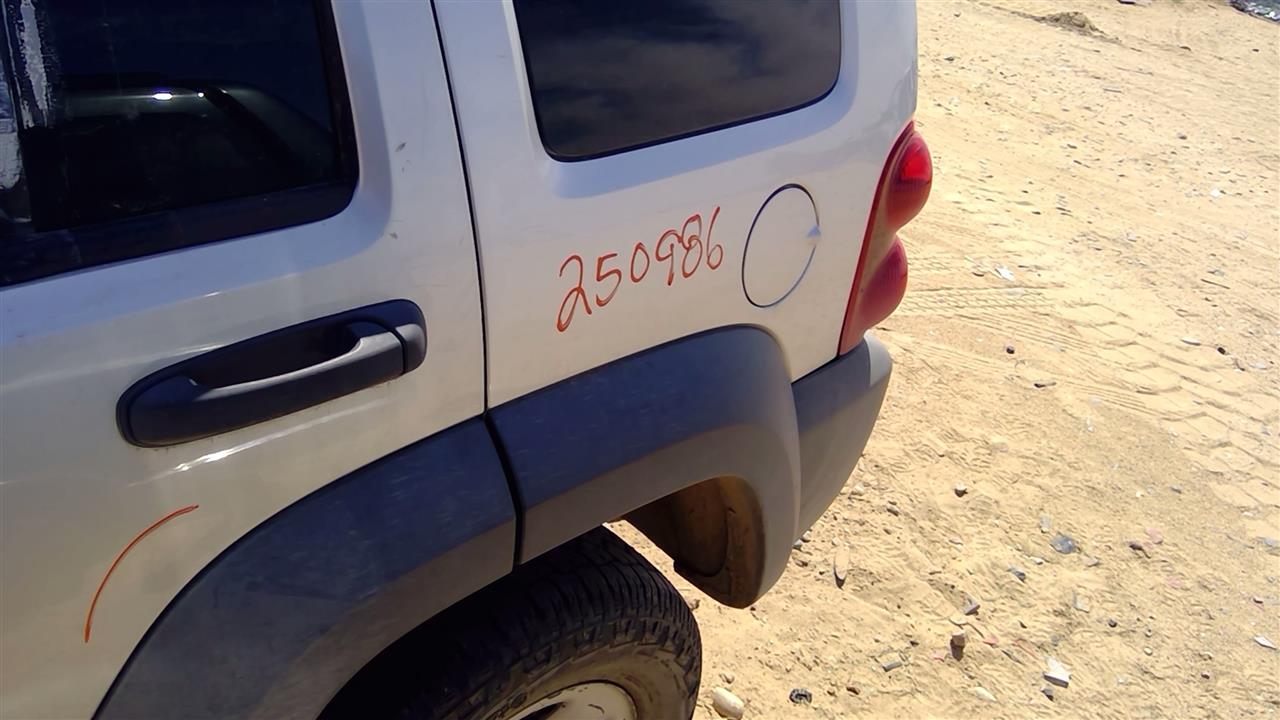 https://f005.backblazeb2.com/file/img-partshotlines-com/Inventory/SW52/Vehicle/20005_11.jpg