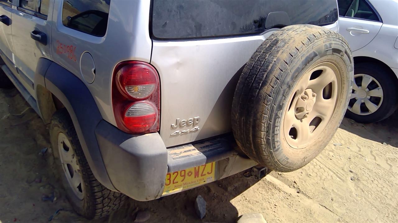 https://f005.backblazeb2.com/file/img-partshotlines-com/Inventory/SW52/Vehicle/20005_12.jpg