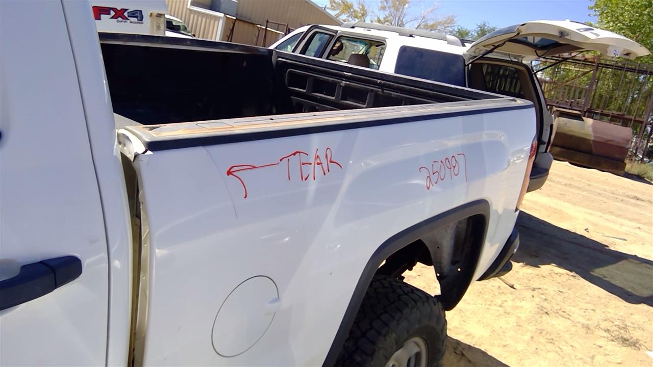 https://f005.backblazeb2.com/file/img-partshotlines-com/Inventory/SW52/Vehicle/20006_13.jpg