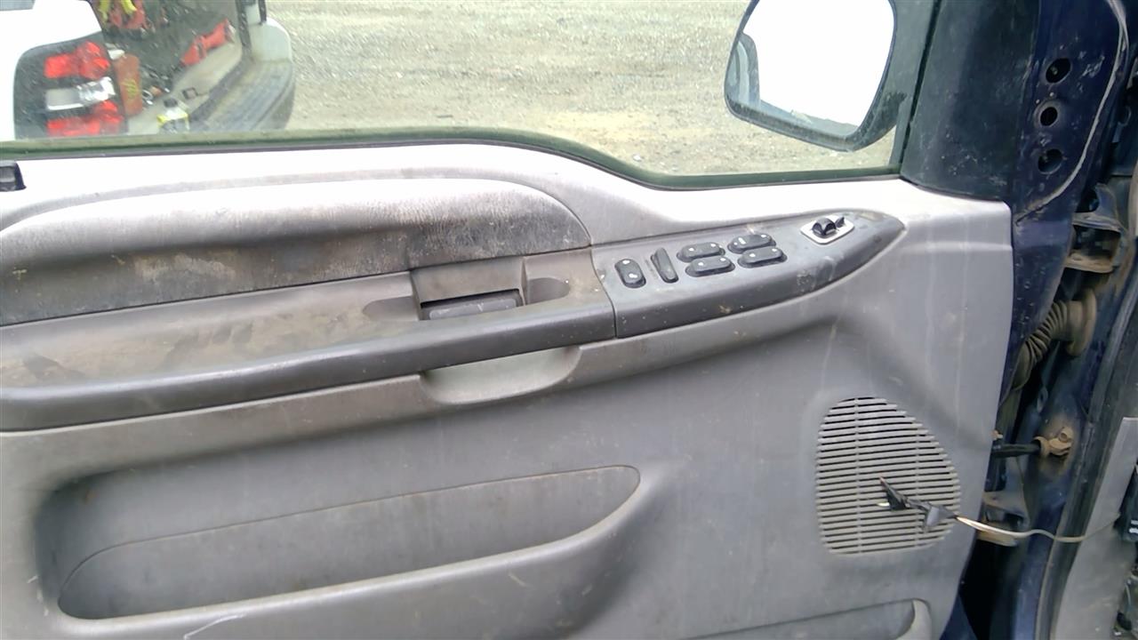 https://f005.backblazeb2.com/file/img-partshotlines-com/Inventory/SW52/Vehicle/20010_02.jpg