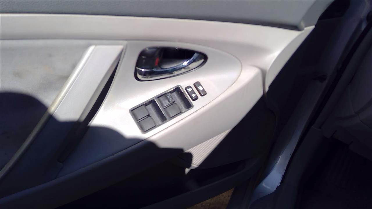 https://f005.backblazeb2.com/file/img-partshotlines-com/Inventory/SW52/Vehicle/20012_02.jpg