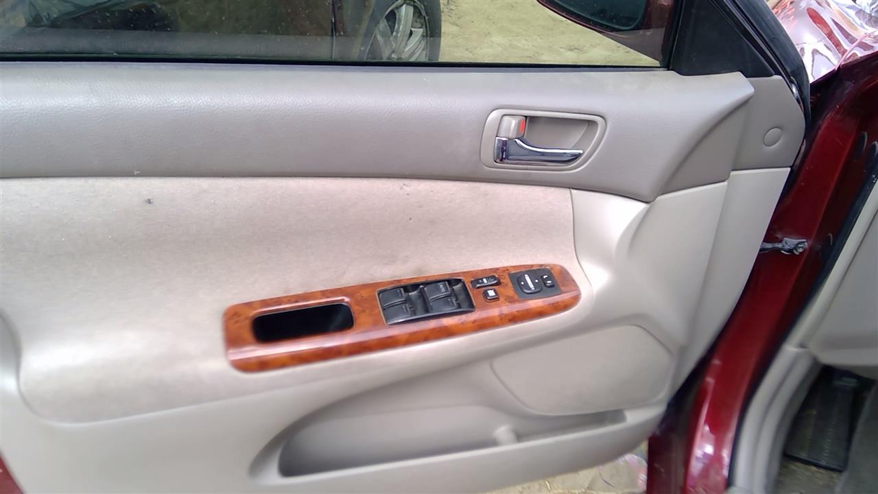 https://f005.backblazeb2.com/file/img-partshotlines-com/Inventory/SW52/Vehicle/20019_02.jpg