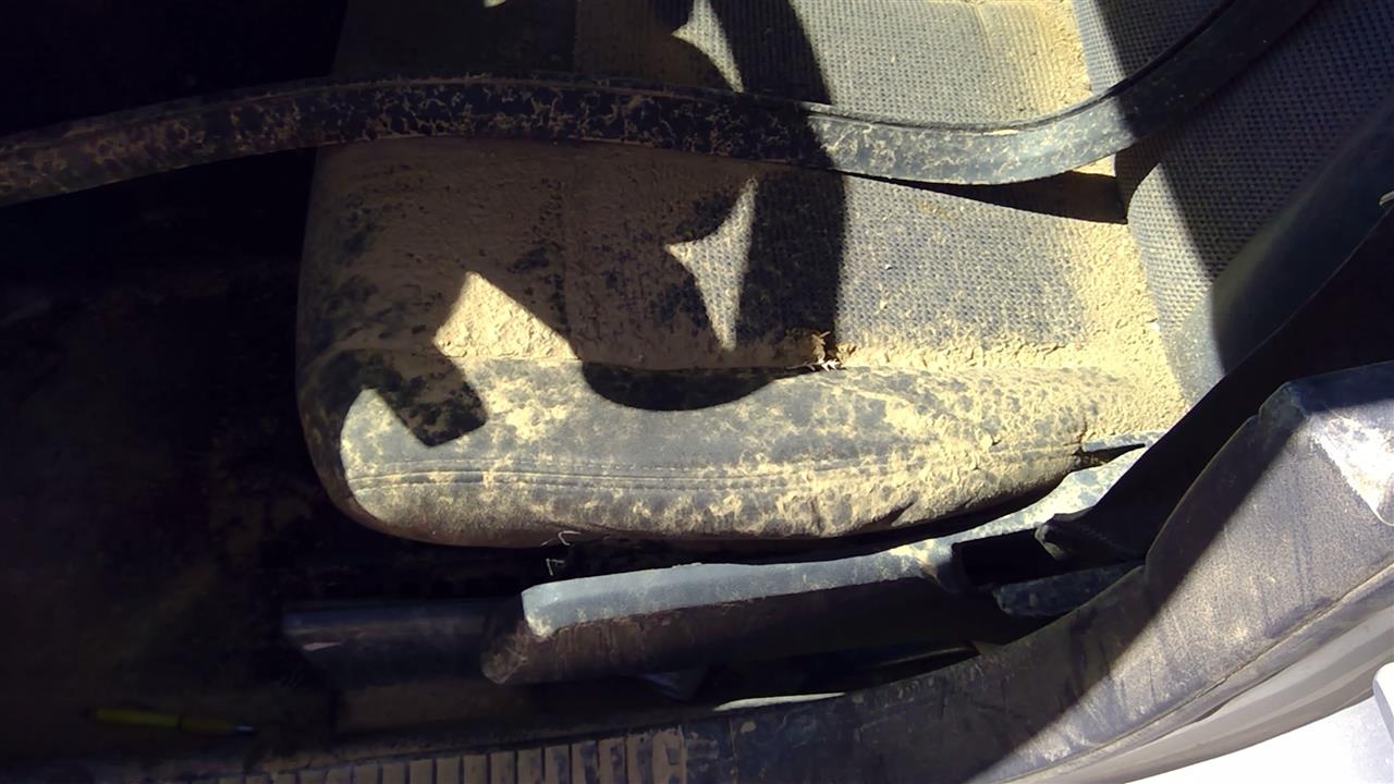https://f005.backblazeb2.com/file/img-partshotlines-com/Inventory/SW52/Vehicle/20033_03.jpg