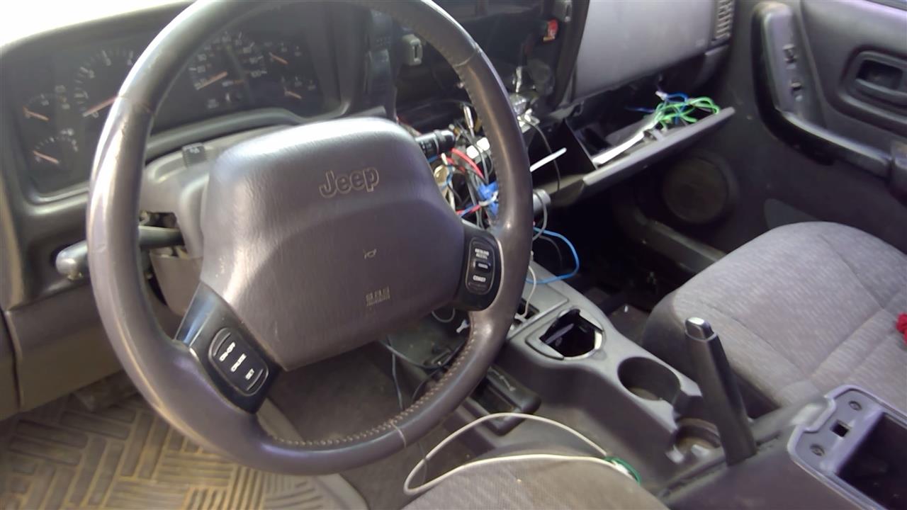 https://f005.backblazeb2.com/file/img-partshotlines-com/Inventory/SW52/Vehicle/20046_02.jpg