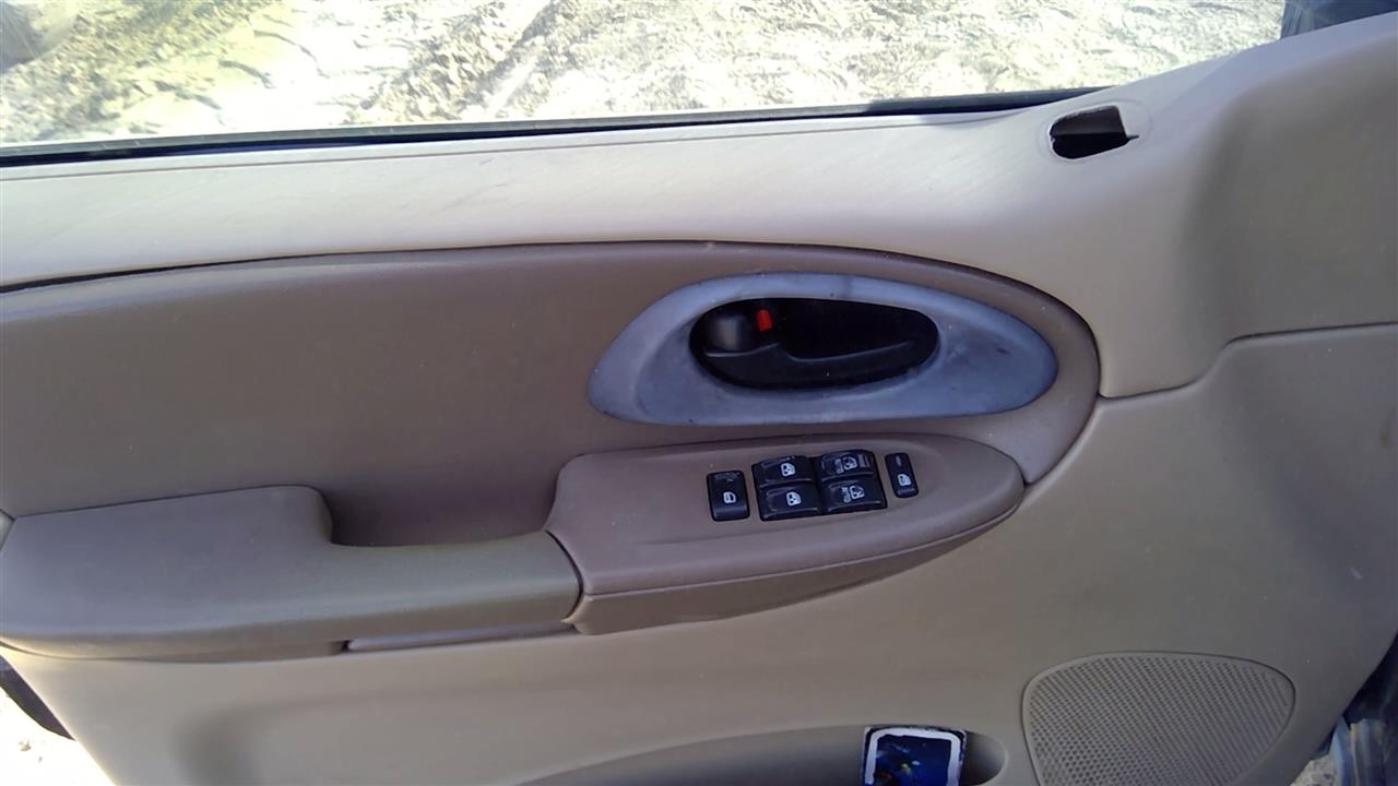 https://f005.backblazeb2.com/file/img-partshotlines-com/Inventory/SW52/Vehicle/20049_03.jpg