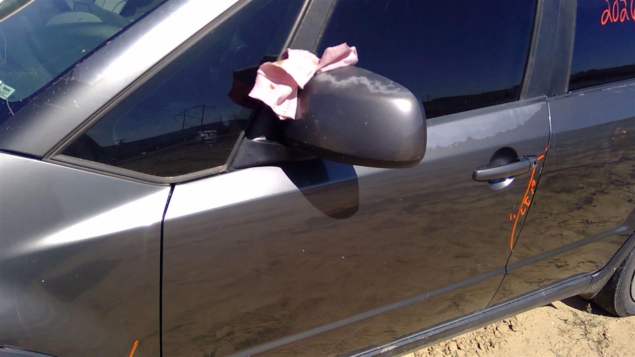 https://f005.backblazeb2.com/file/img-partshotlines-com/Inventory/SW52/Vehicle/20052_11.jpg