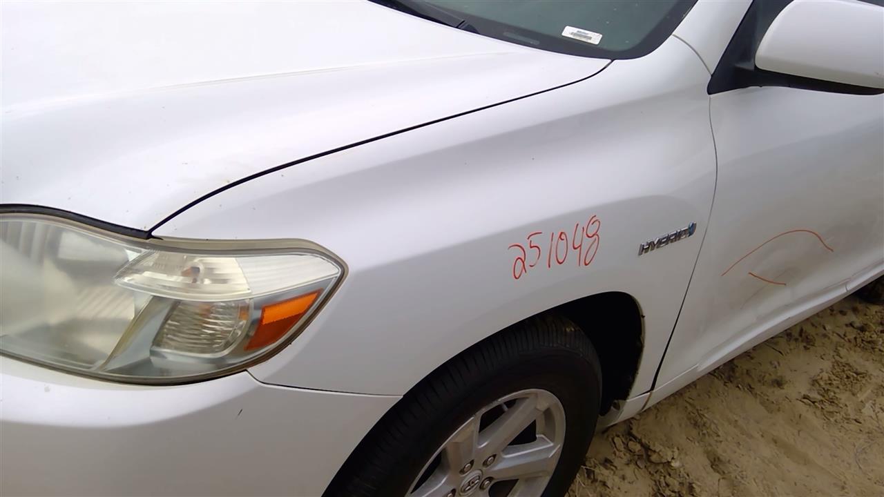 https://f005.backblazeb2.com/file/img-partshotlines-com/Inventory/SW52/Vehicle/20069_10.jpg