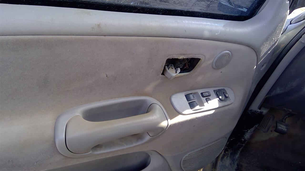 https://f005.backblazeb2.com/file/img-partshotlines-com/Inventory/SW52/Vehicle/20077_02.jpg
