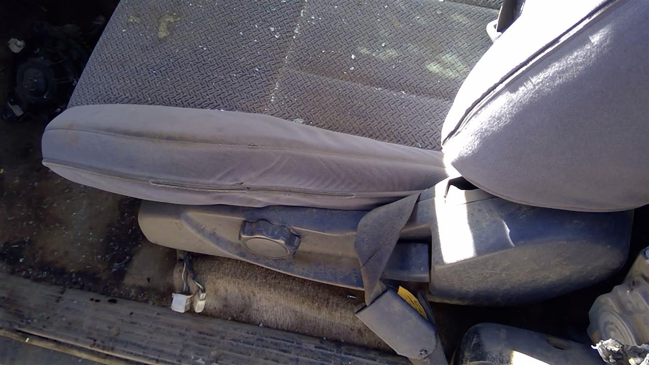 https://f005.backblazeb2.com/file/img-partshotlines-com/Inventory/SW52/Vehicle/20077_03.jpg