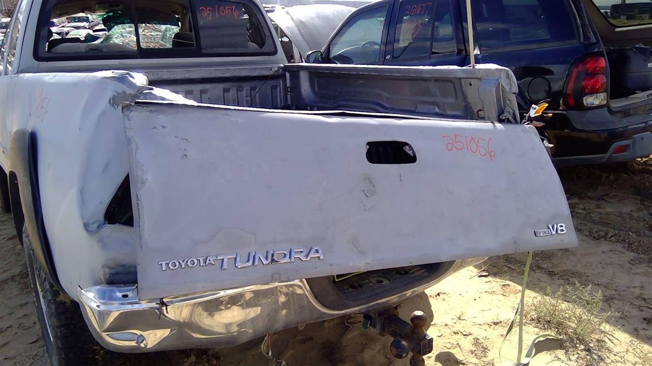 https://f005.backblazeb2.com/file/img-partshotlines-com/Inventory/SW52/Vehicle/20077_13.jpg