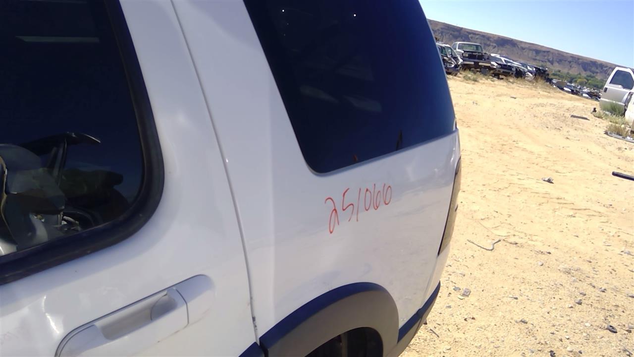 https://f005.backblazeb2.com/file/img-partshotlines-com/Inventory/SW52/Vehicle/20088_12.jpg