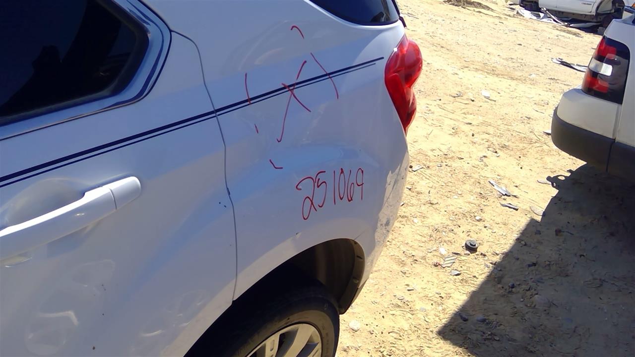 https://f005.backblazeb2.com/file/img-partshotlines-com/Inventory/SW52/Vehicle/20091_12.jpg