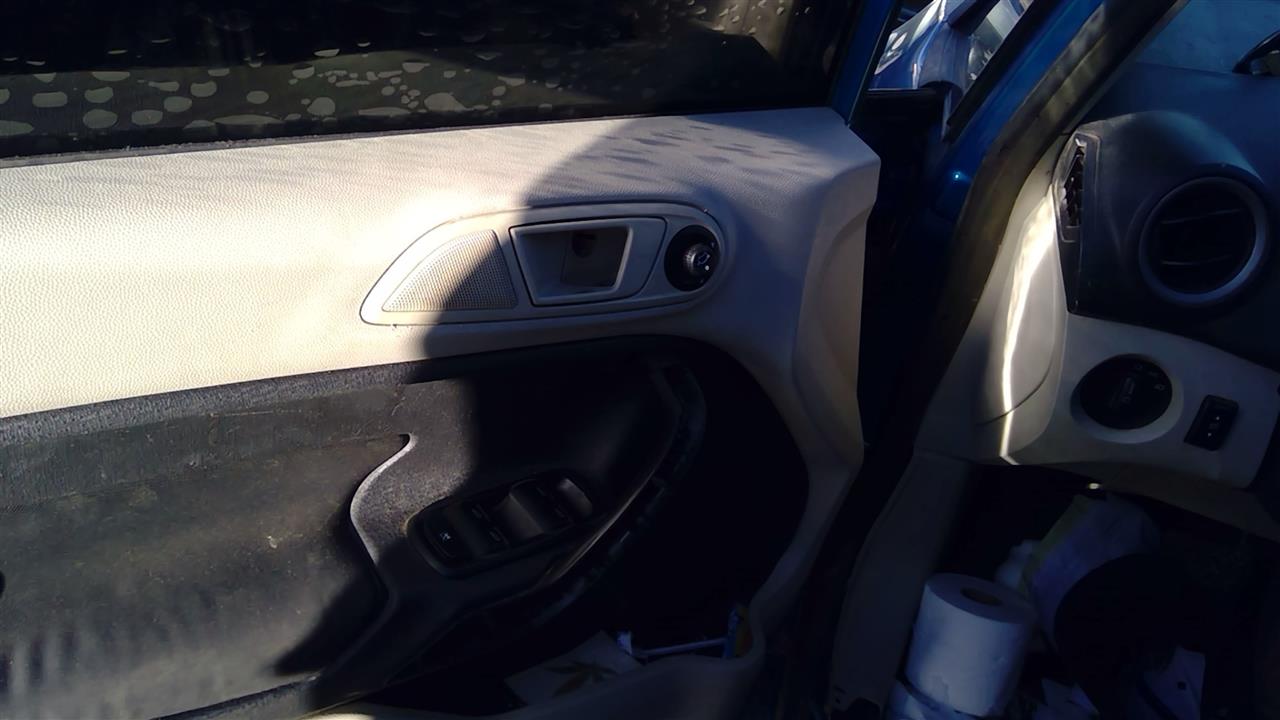 https://f005.backblazeb2.com/file/img-partshotlines-com/Inventory/SW52/Vehicle/20093_02.jpg