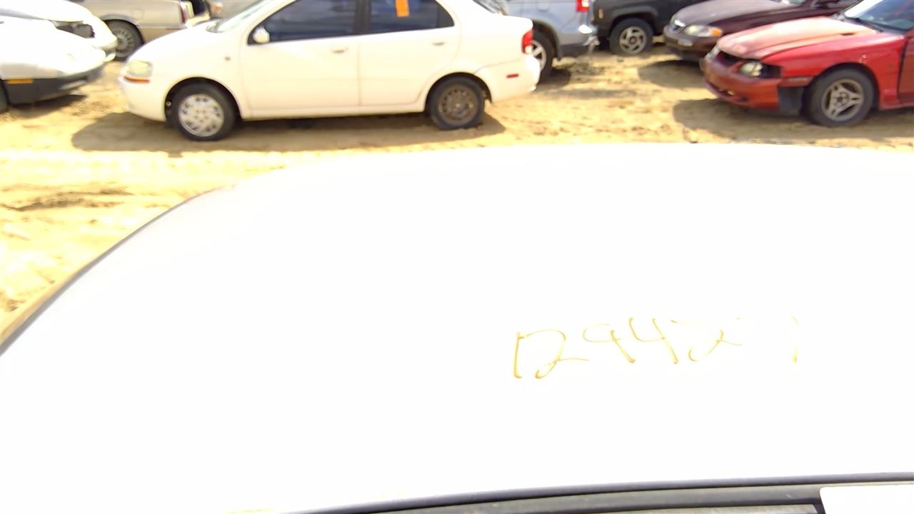 https://f005.backblazeb2.com/file/img-partshotlines-com/Inventory/SW52/Vehicle/20106_04.jpg