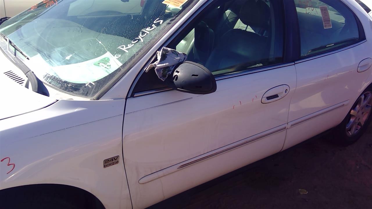 https://f005.backblazeb2.com/file/img-partshotlines-com/Inventory/SW52/Vehicle/20115_10.jpg