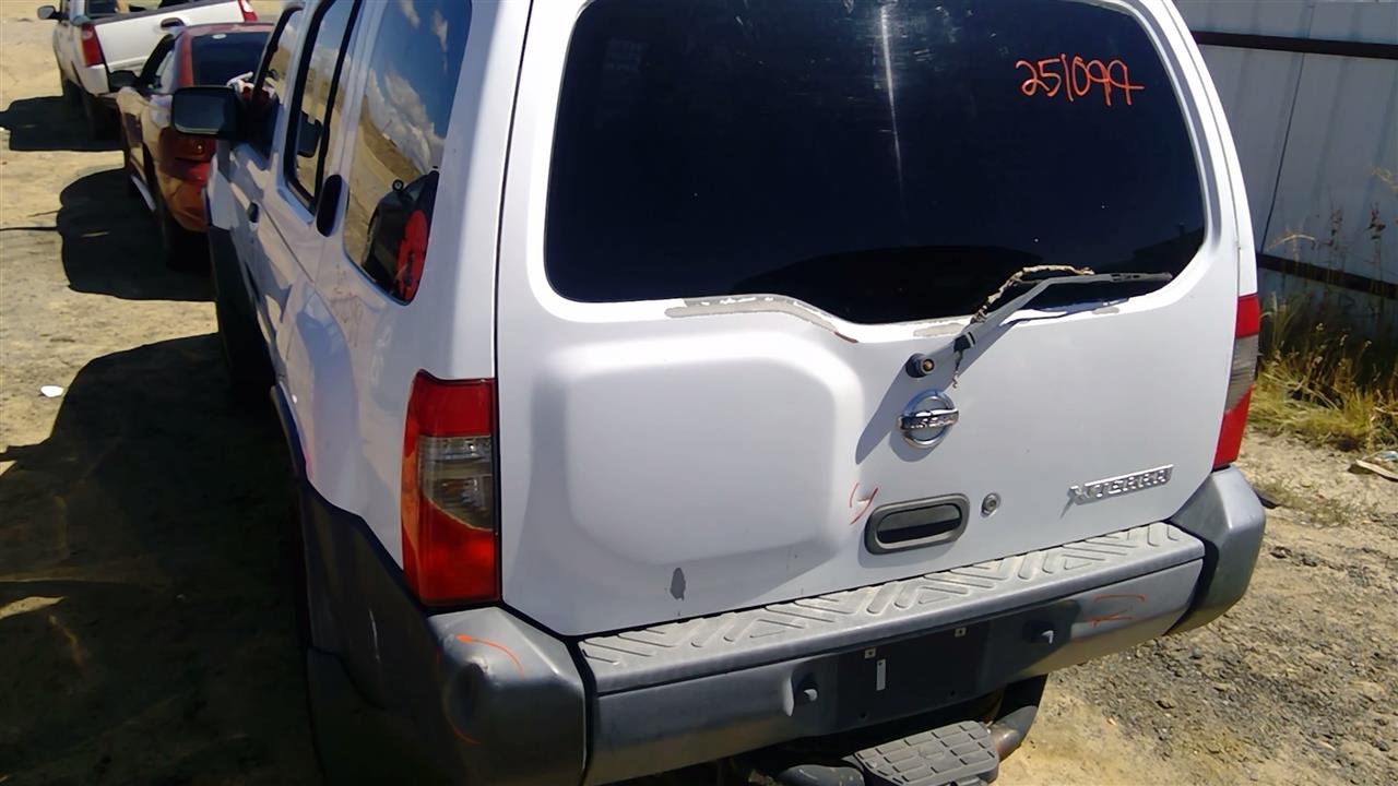https://f005.backblazeb2.com/file/img-partshotlines-com/Inventory/SW52/Vehicle/20121_12.jpg