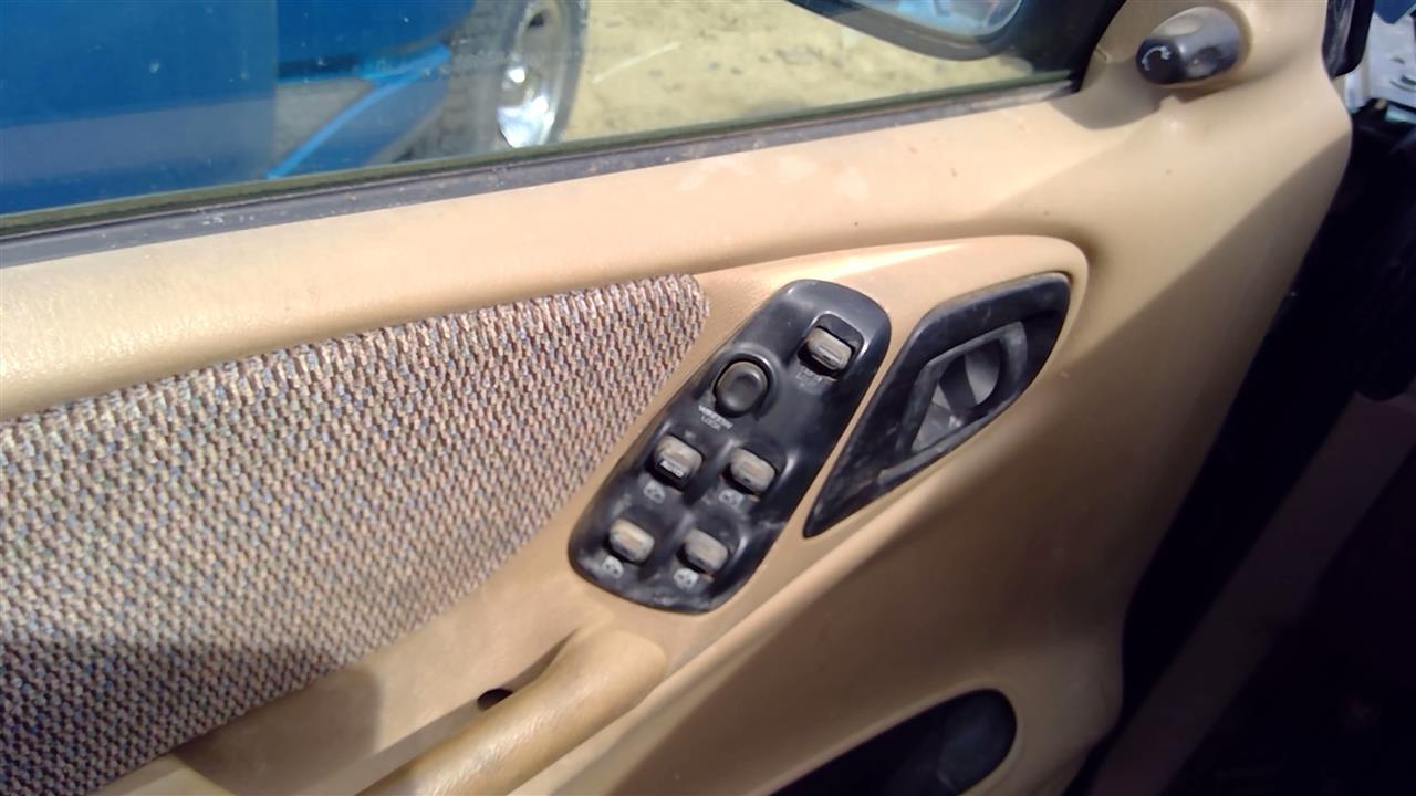 https://f005.backblazeb2.com/file/img-partshotlines-com/Inventory/SW52/Vehicle/20123_02.jpg