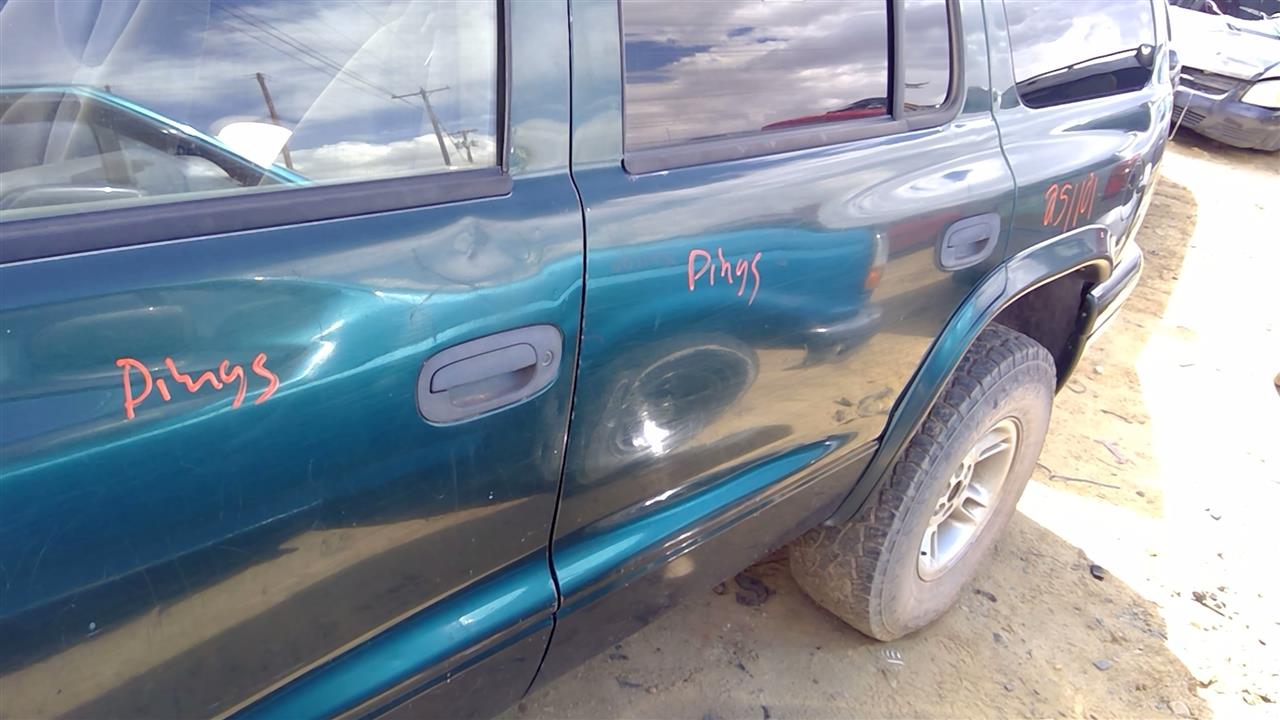 https://f005.backblazeb2.com/file/img-partshotlines-com/Inventory/SW52/Vehicle/20123_10.jpg
