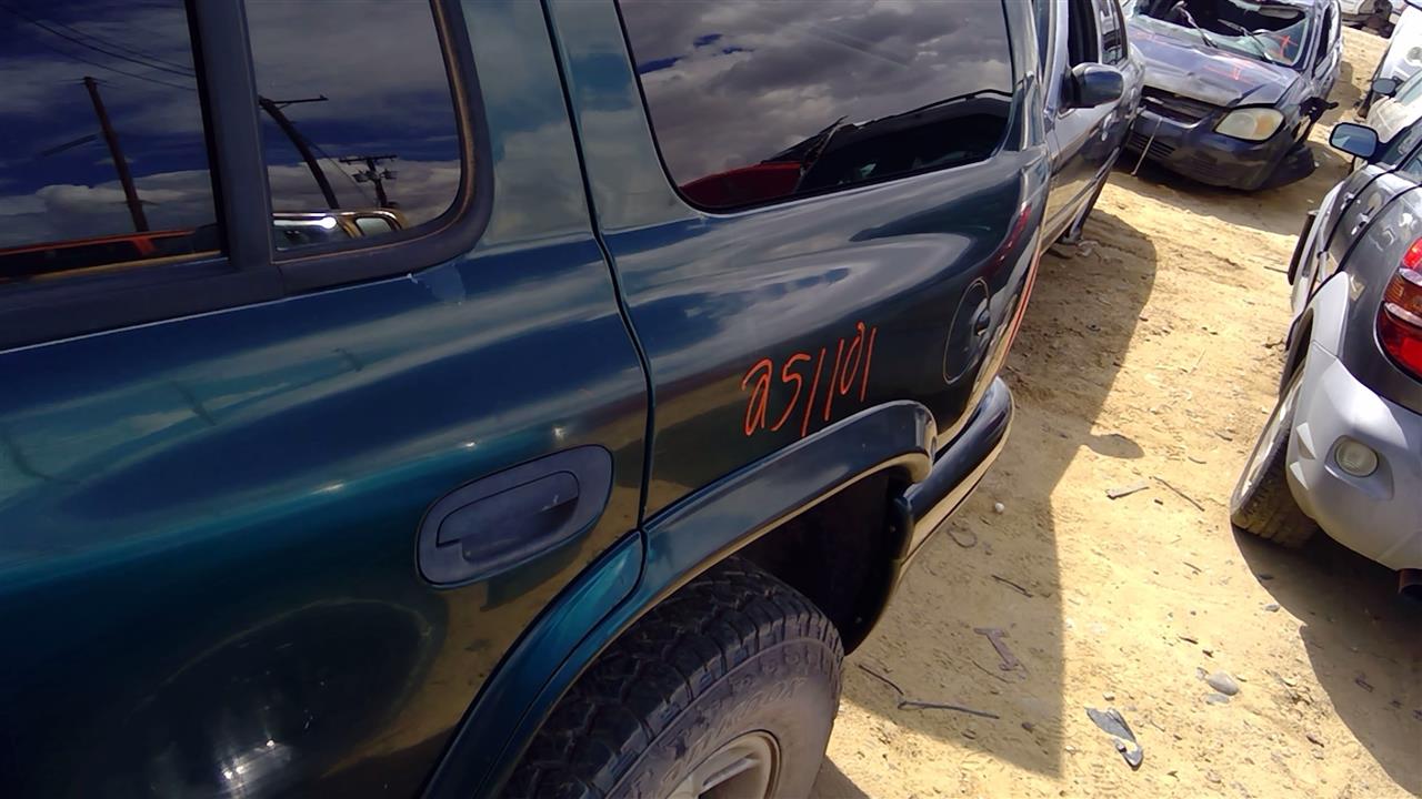 https://f005.backblazeb2.com/file/img-partshotlines-com/Inventory/SW52/Vehicle/20123_11.jpg
