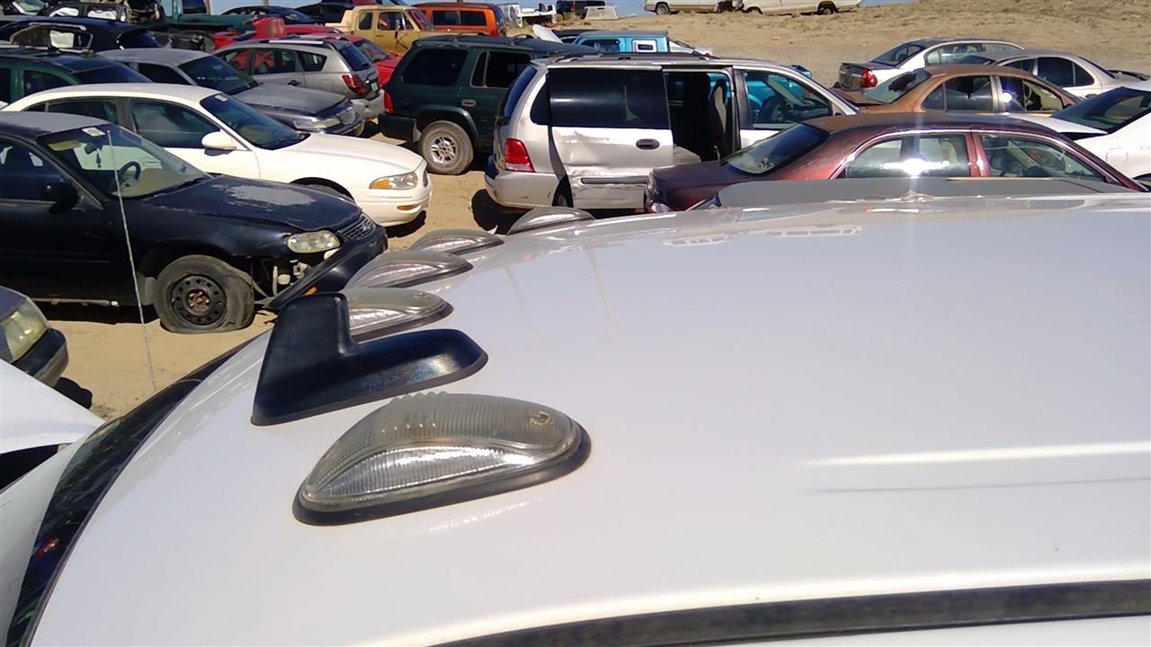 https://f005.backblazeb2.com/file/img-partshotlines-com/Inventory/SW52/Vehicle/20130_04.jpg