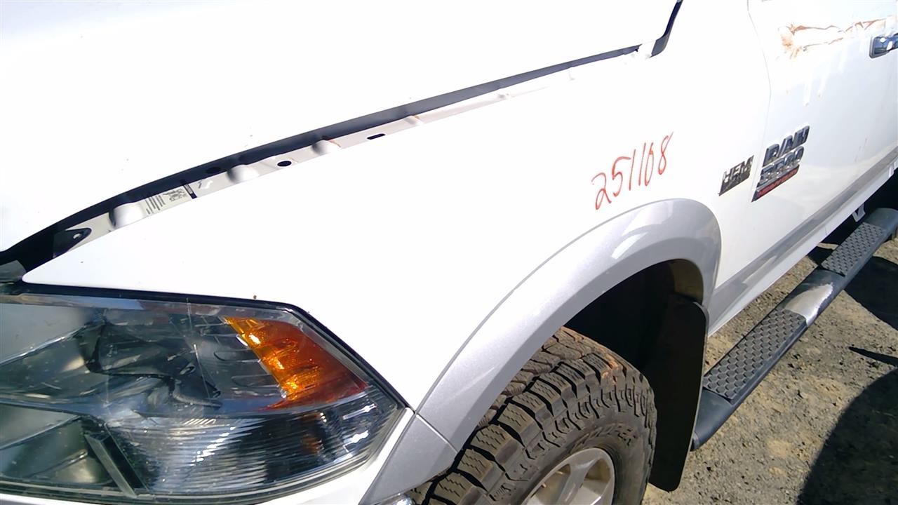 https://f005.backblazeb2.com/file/img-partshotlines-com/Inventory/SW52/Vehicle/20130_10.jpg