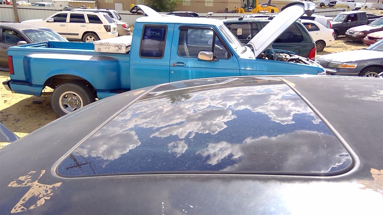https://f005.backblazeb2.com/file/img-partshotlines-com/Inventory/SW52/Vehicle/20132_05.jpg