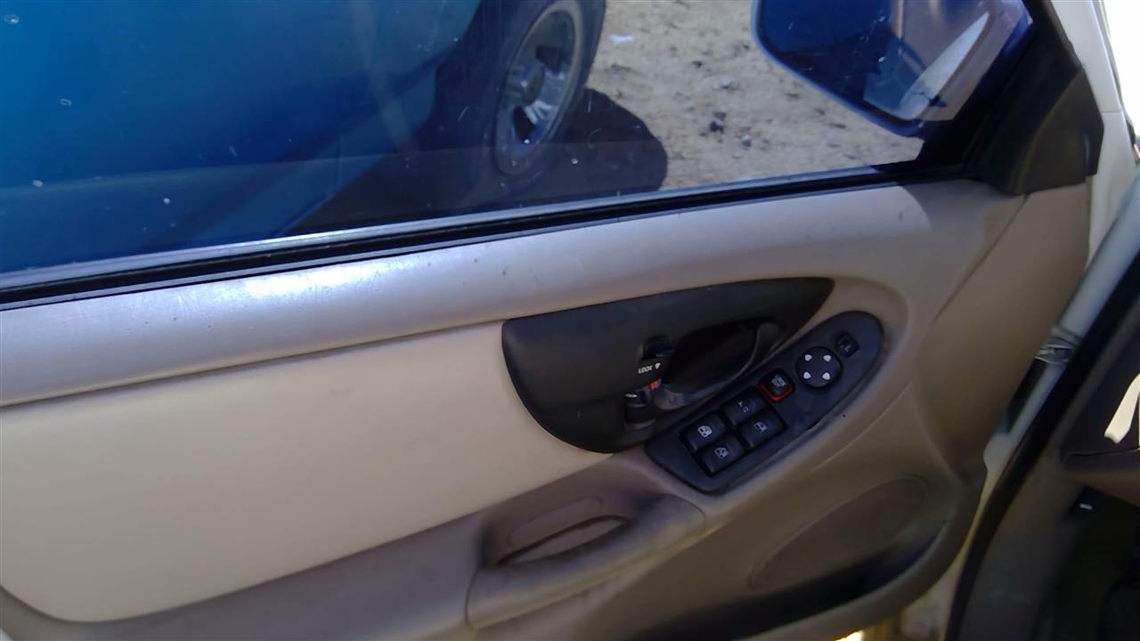 https://f005.backblazeb2.com/file/img-partshotlines-com/Inventory/SW52/Vehicle/20133_02.jpg