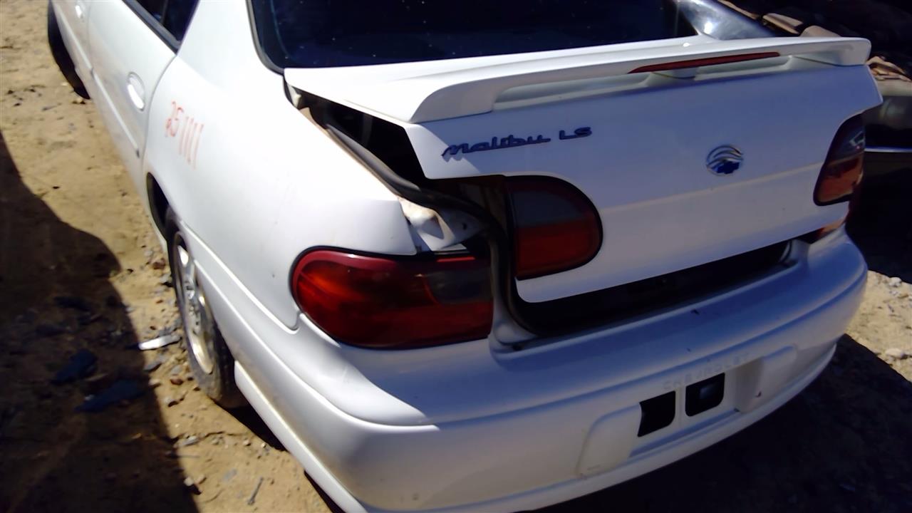 https://f005.backblazeb2.com/file/img-partshotlines-com/Inventory/SW52/Vehicle/20133_13.jpg
