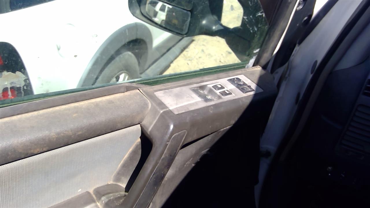 https://f005.backblazeb2.com/file/img-partshotlines-com/Inventory/SW52/Vehicle/20142_02.jpg