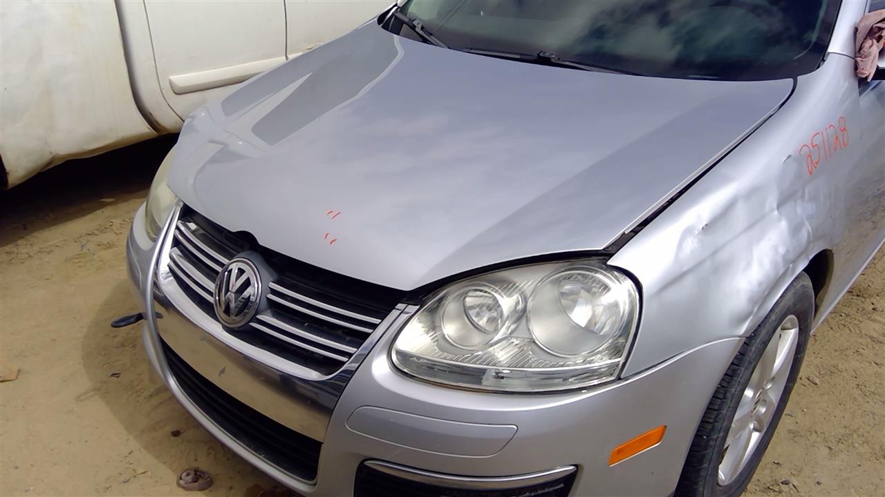 https://f005.backblazeb2.com/file/img-partshotlines-com/Inventory/SW52/Vehicle/20150_08.jpg