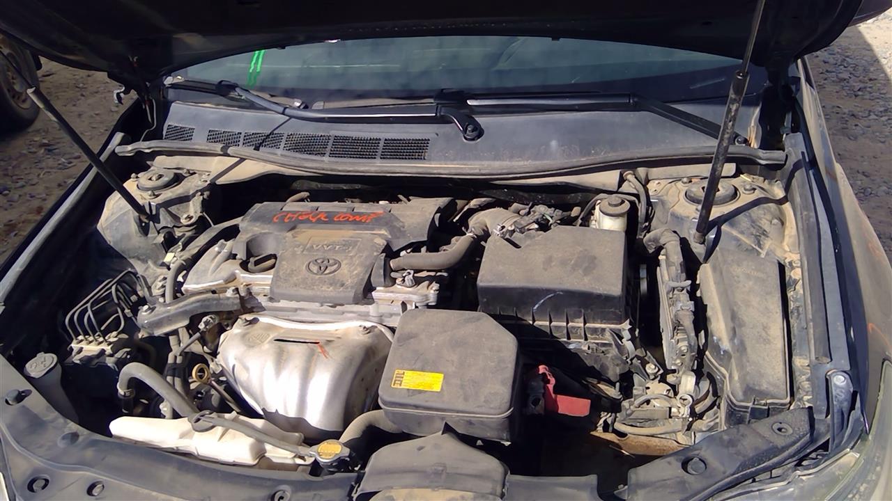 https://f005.backblazeb2.com/file/img-partshotlines-com/Inventory/SW52/Vehicle/20152_05.jpg