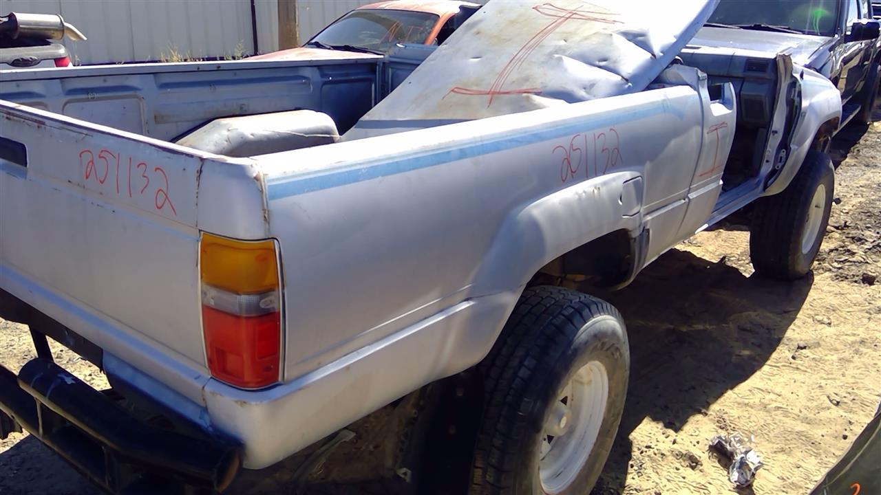 https://f005.backblazeb2.com/file/img-partshotlines-com/Inventory/SW52/Vehicle/20154_13.jpg
