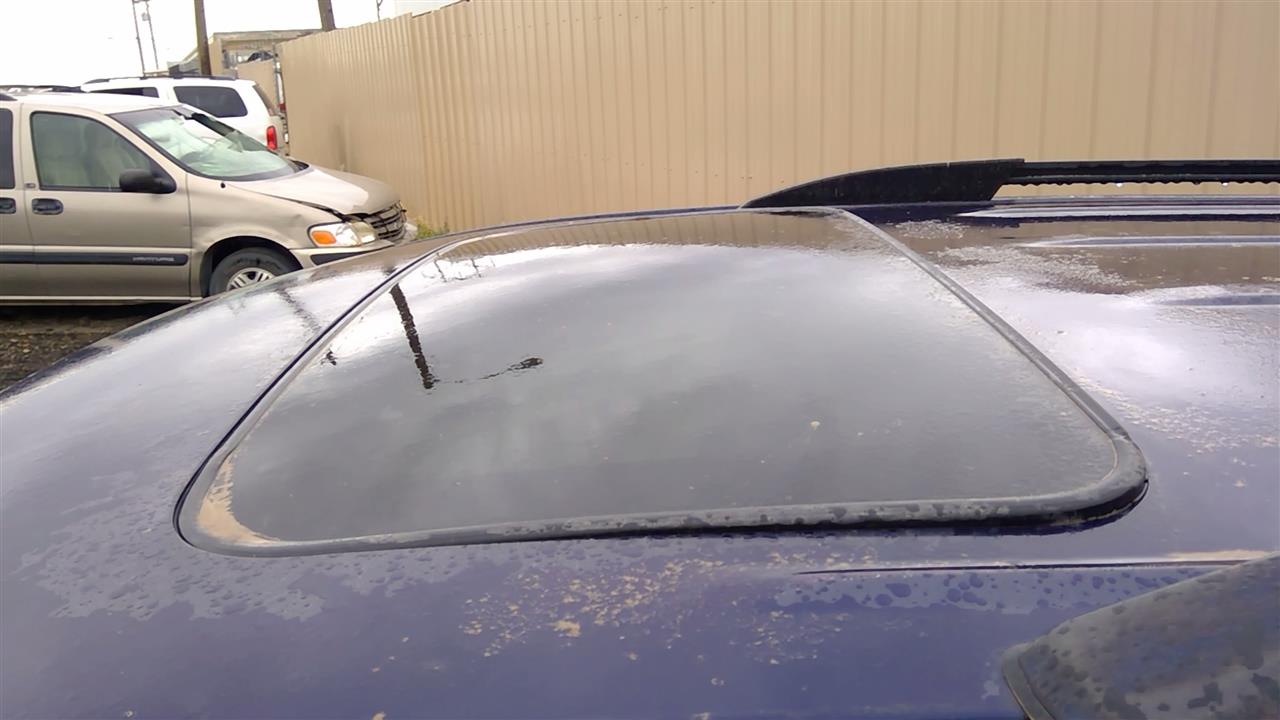 https://f005.backblazeb2.com/file/img-partshotlines-com/Inventory/SW52/Vehicle/20159_04.jpg