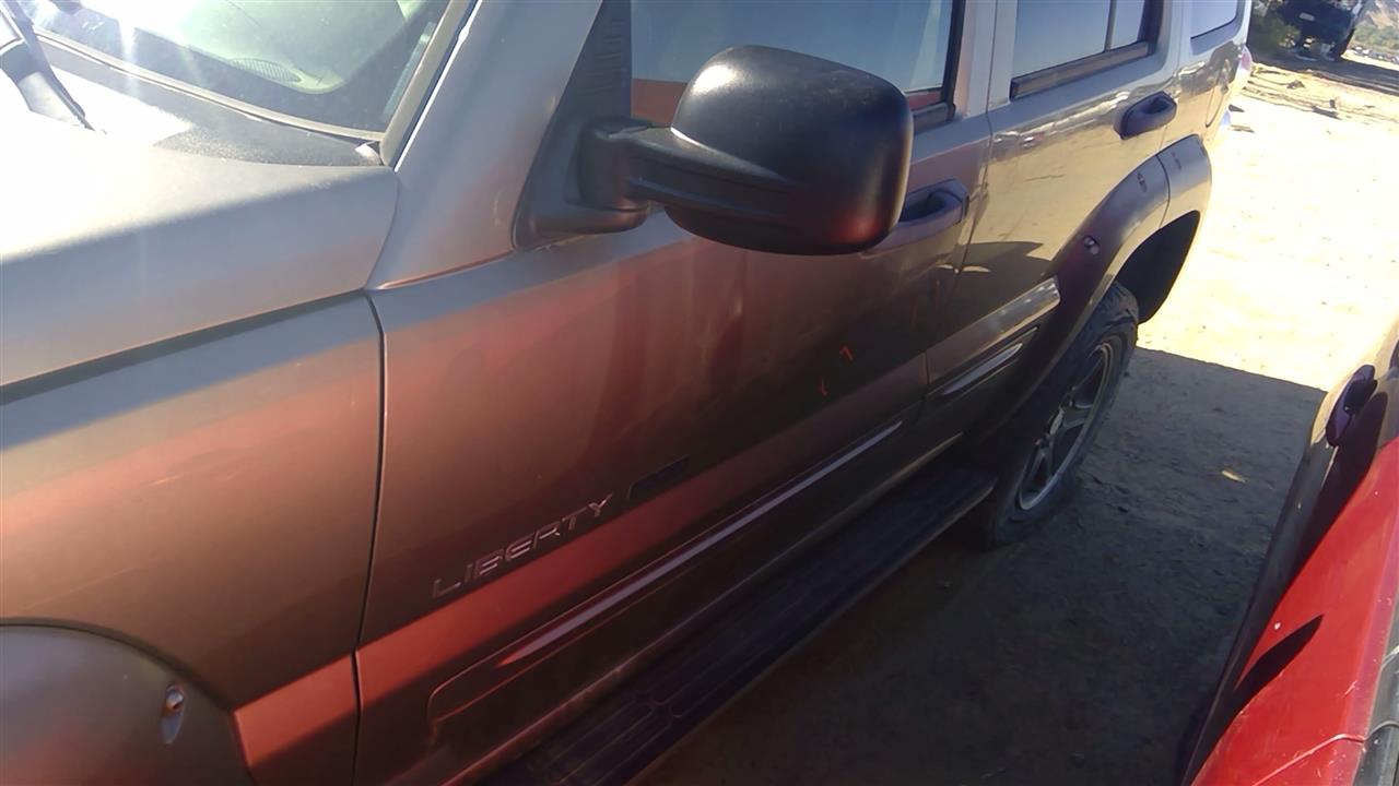 https://f005.backblazeb2.com/file/img-partshotlines-com/Inventory/SW52/Vehicle/20160_11.jpg