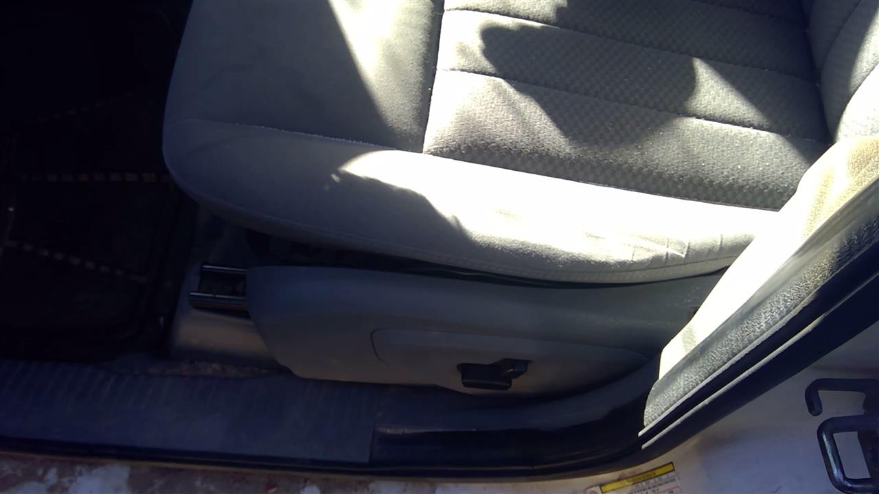 https://f005.backblazeb2.com/file/img-partshotlines-com/Inventory/SW52/Vehicle/20171_06.jpg